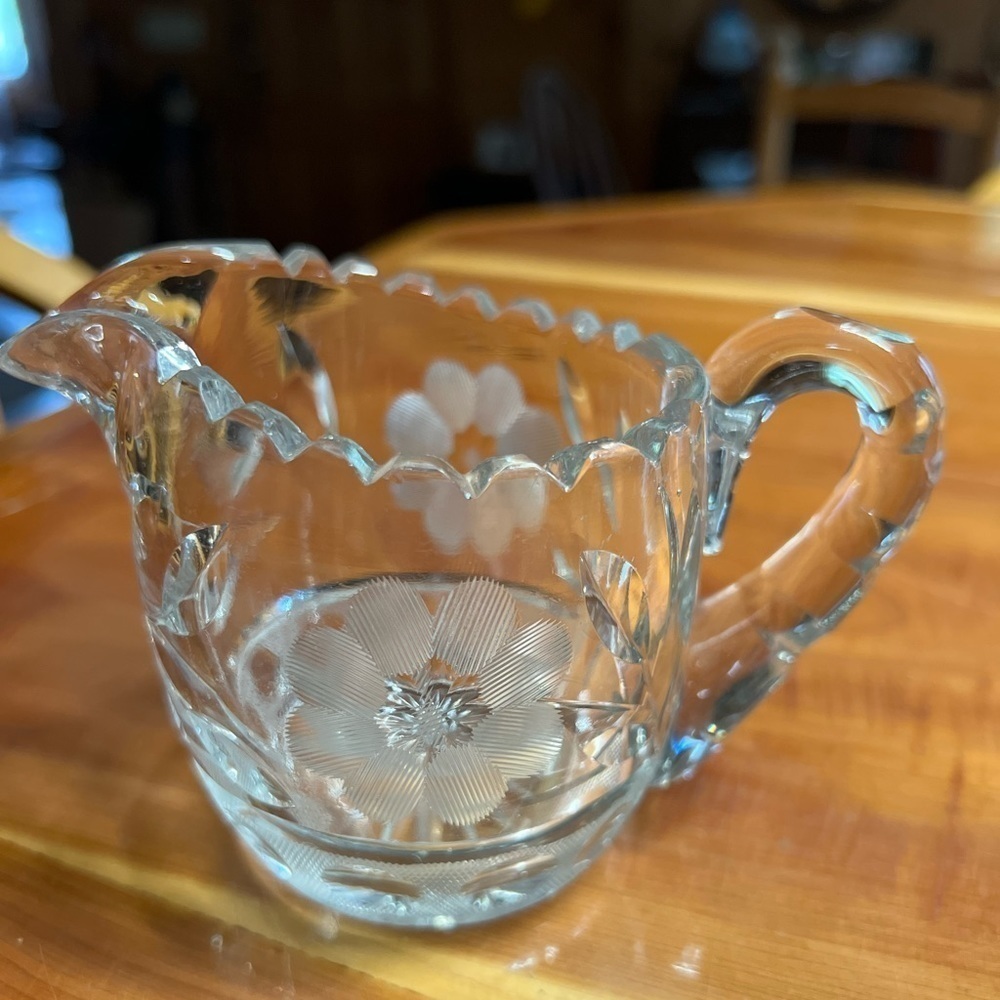 Beautiful Cut Etched Flower Crystal Cream Vintage